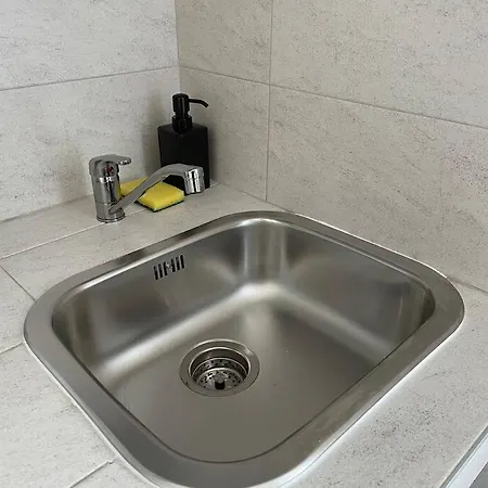 Apartamento Tiny House - 15 Minutes To Duomo Milán