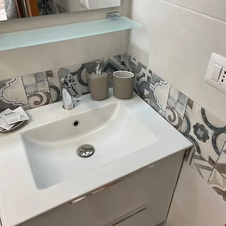Daire Tiny House - 15 Minutes To Duomo Milano