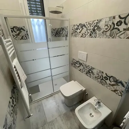 شقة Tiny House - 15 Minutes To Duomo