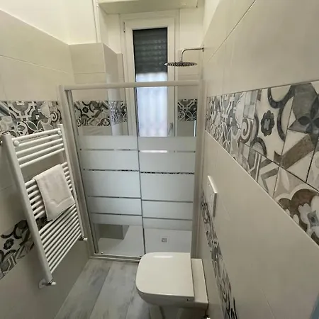 Tiny House - 15 Minutes To Duomo * ميلان