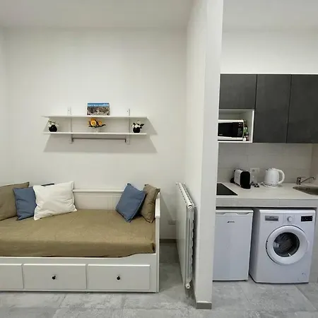 Tiny House - 15 Minutes To Duomo Milano